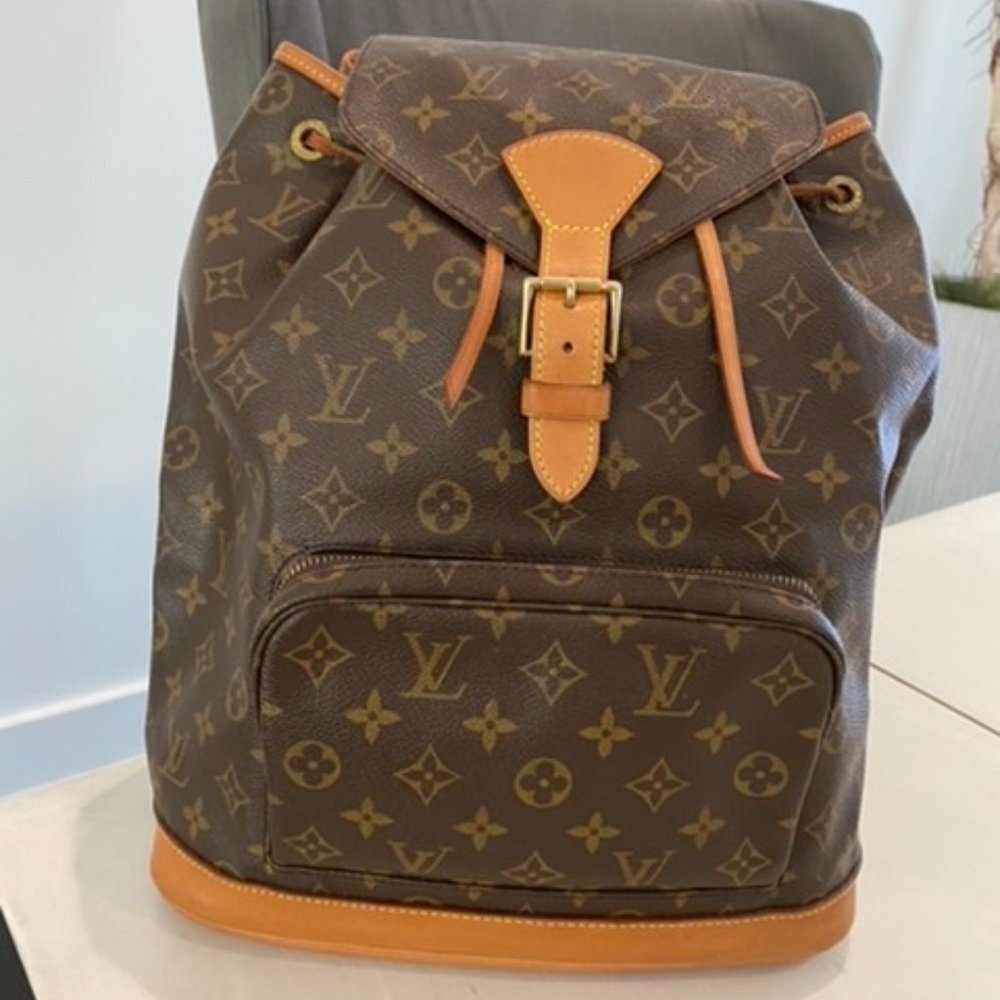 ***Authentic Louis Vuitton Montsouris GM***